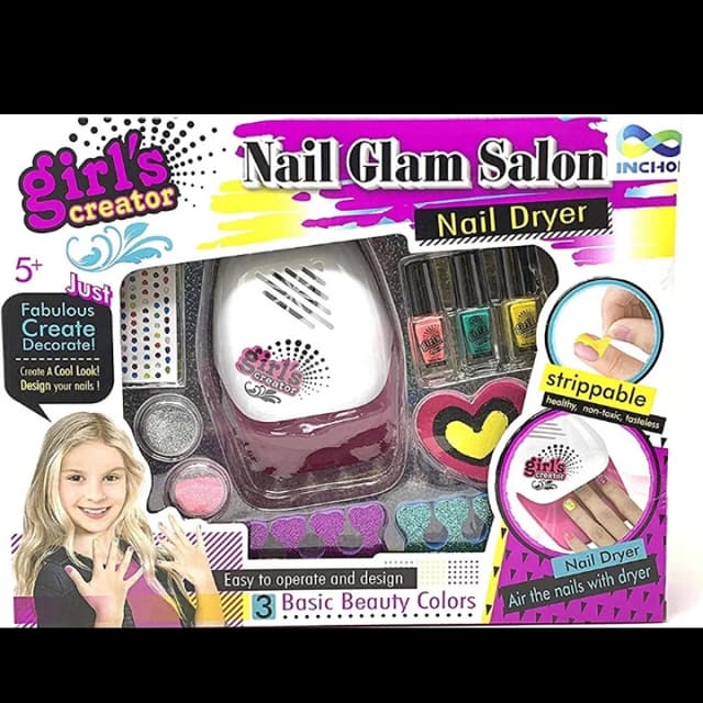Nail salon